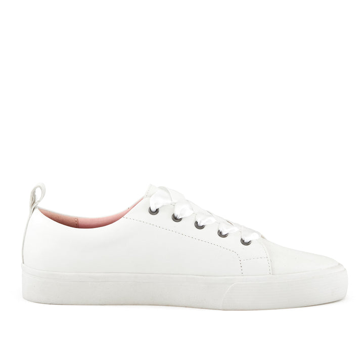 Women's Vancouver Wide Lace Sneaker White by Nest Shoes